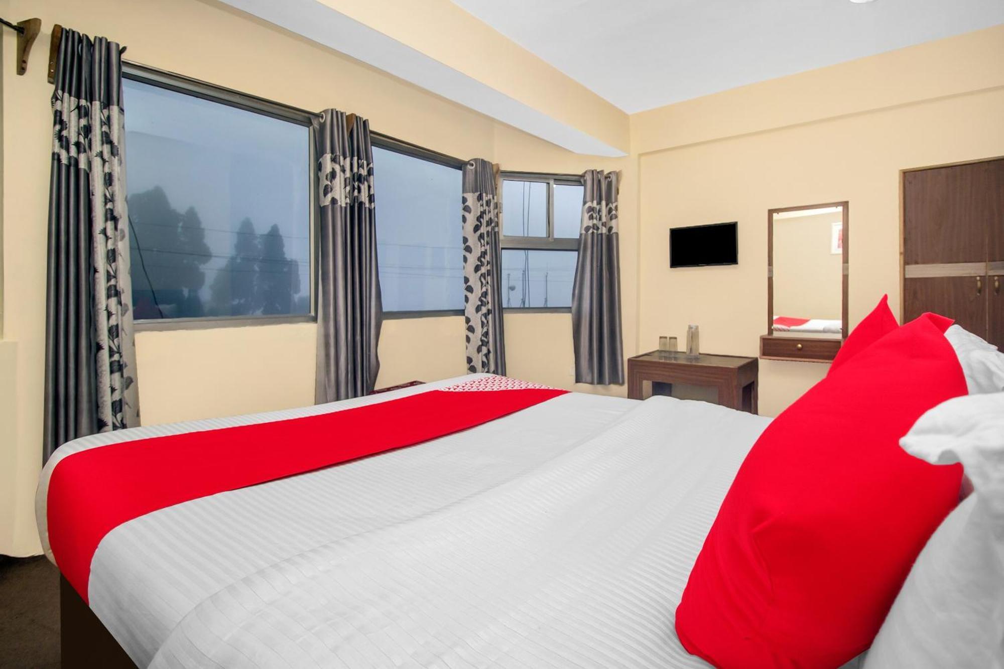 Hotel Hill Grand Himalaya Ghum Экстерьер фото